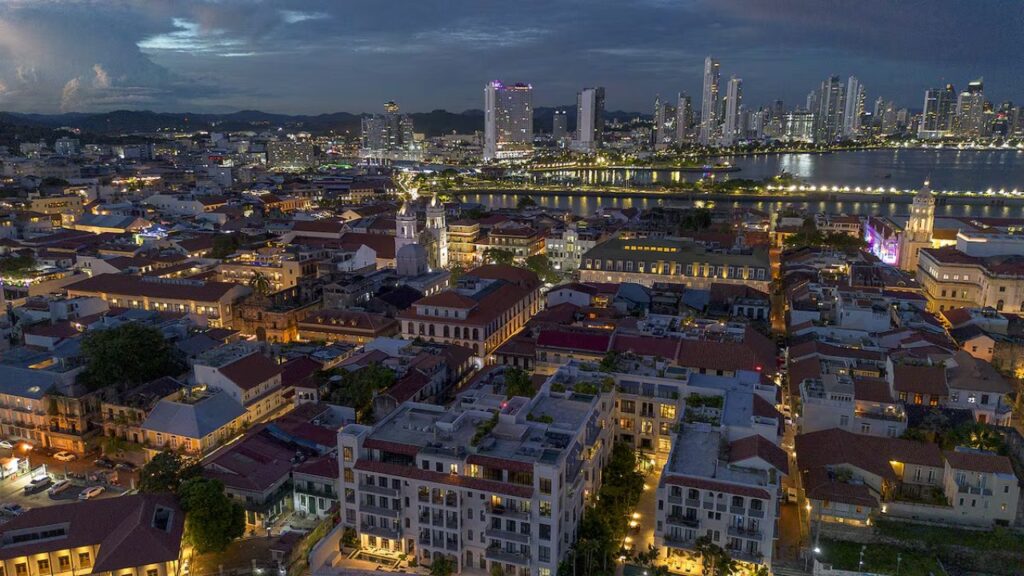 Casco Antiguo Nocturno - Vista