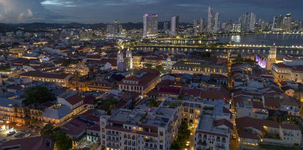 Casco Antiguo Nocturno - Vista